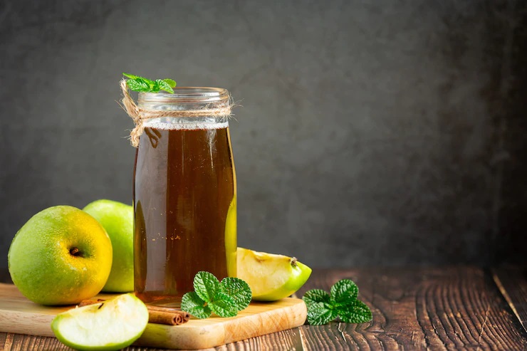 glass-green-apple-healthy-tea